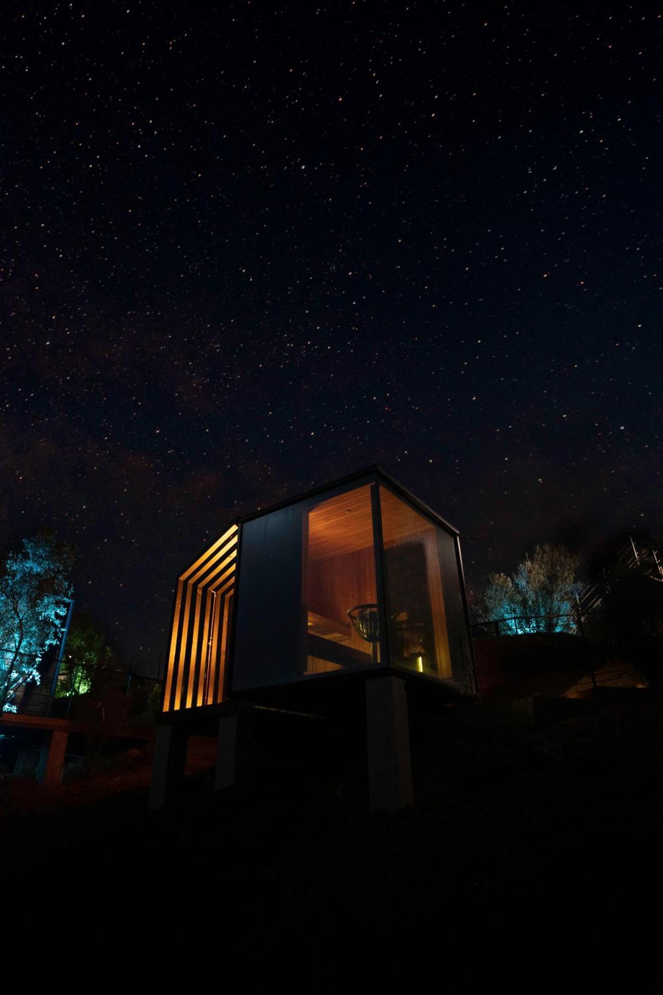Bajo Estrellas Hotel Contemporaneo バジェ・デ・グアダルーペ エクステリア 写真