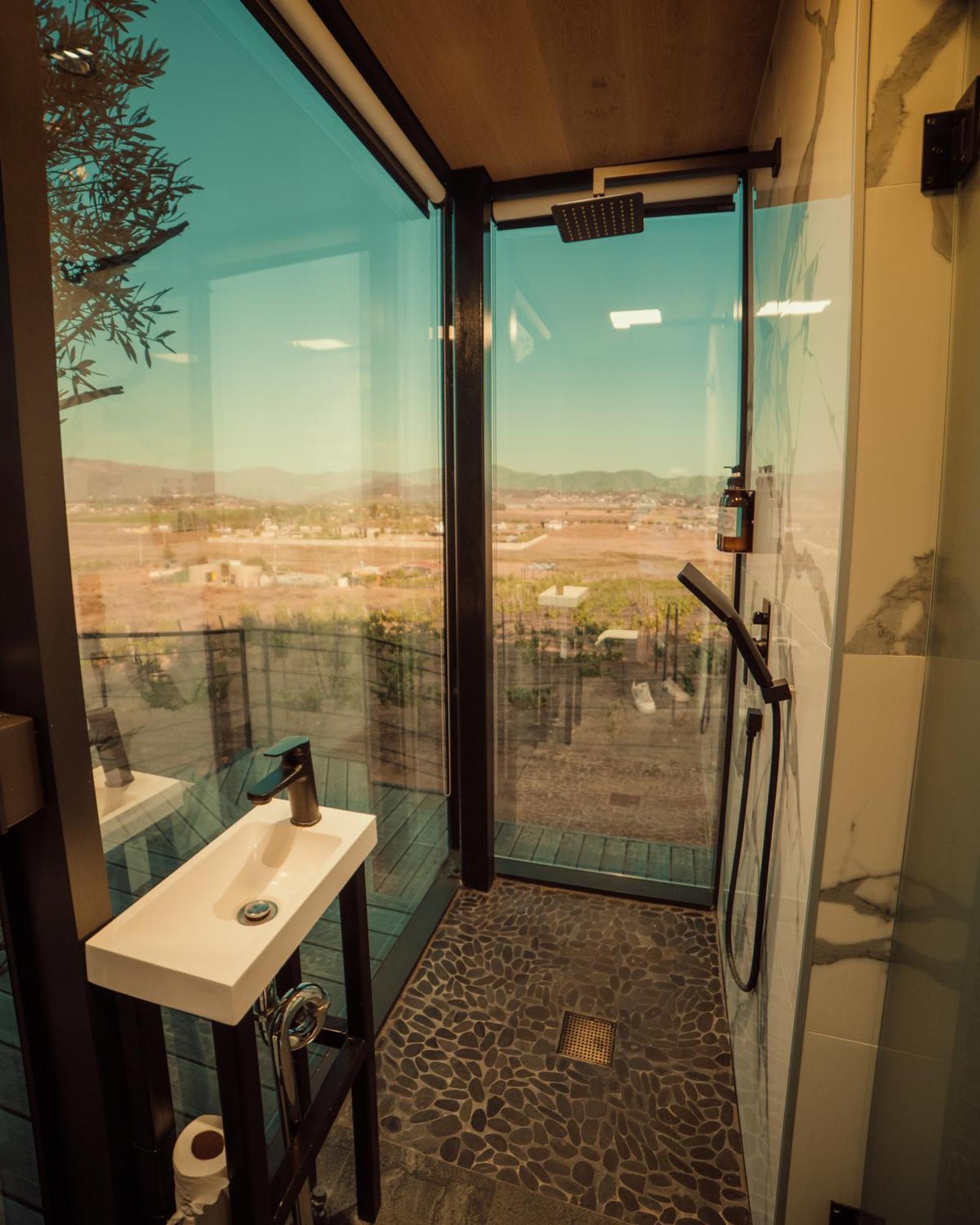 Bajo Estrellas Hotel Contemporaneo バジェ・デ・グアダルーペ エクステリア 写真