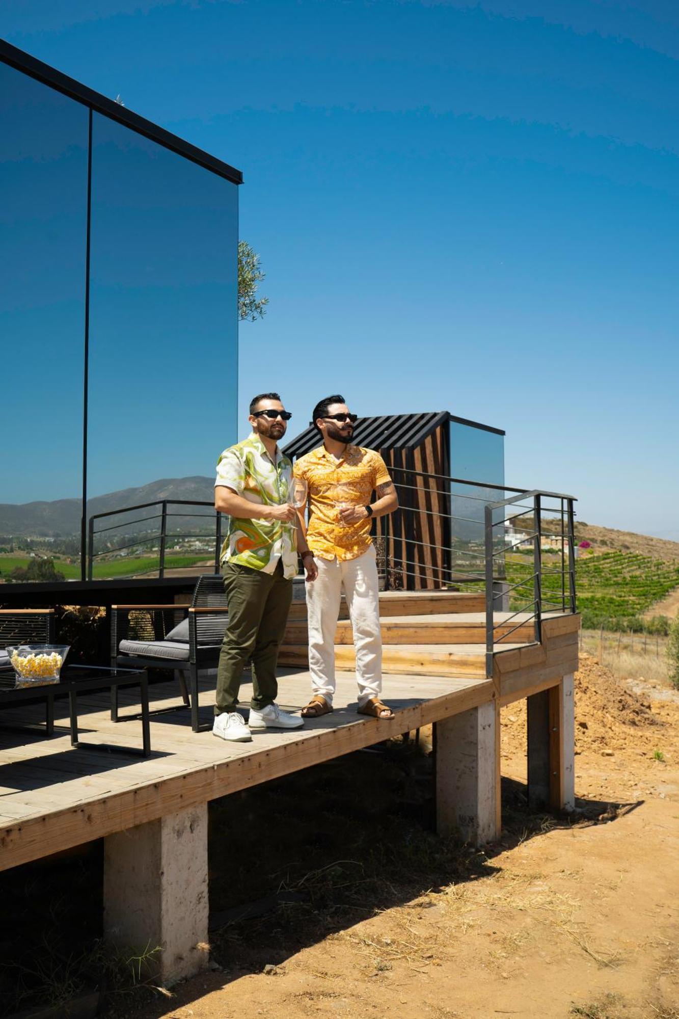 Bajo Estrellas Hotel Contemporaneo バジェ・デ・グアダルーペ エクステリア 写真