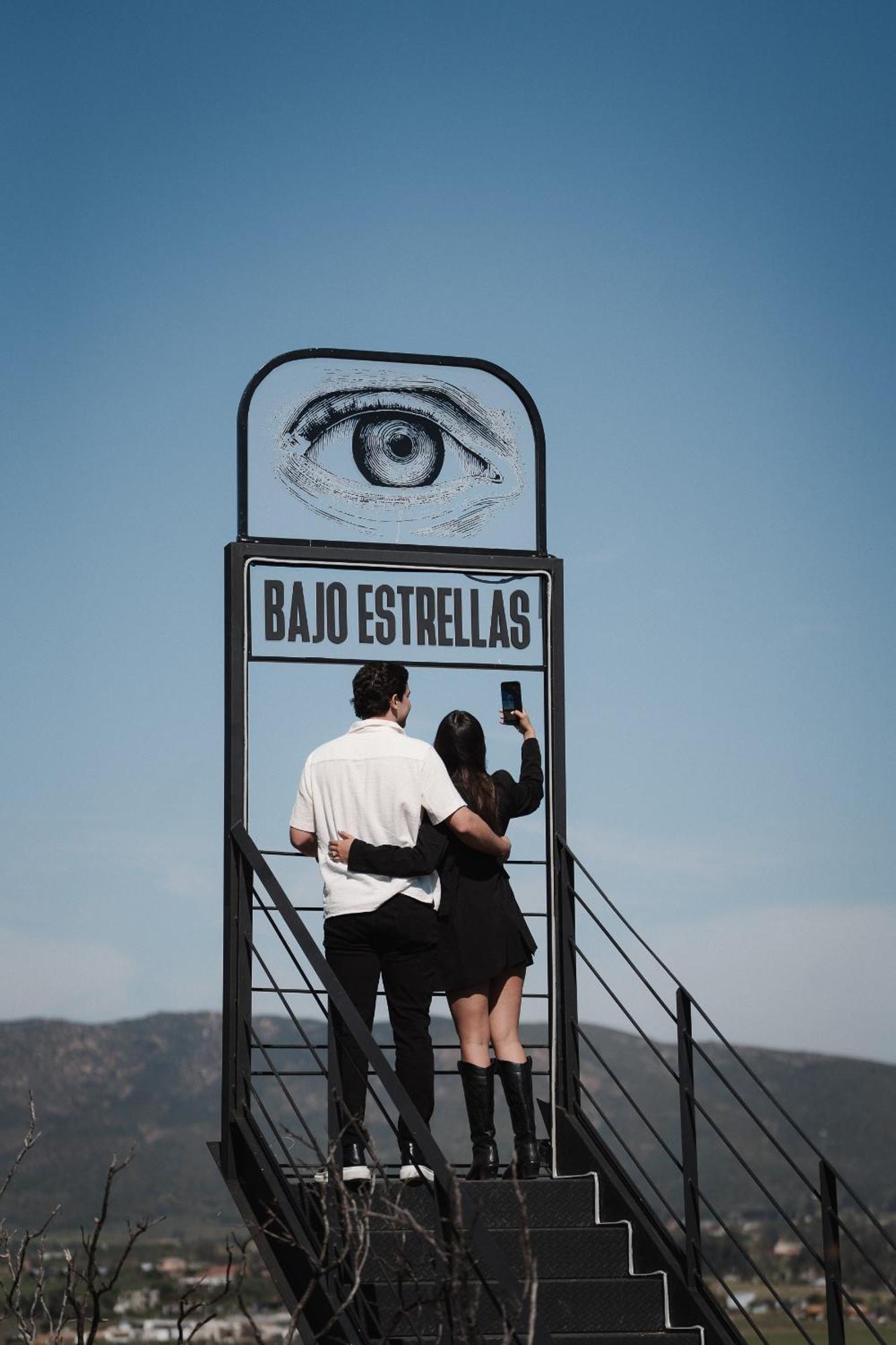 Bajo Estrellas Hotel Contemporaneo バジェ・デ・グアダルーペ エクステリア 写真