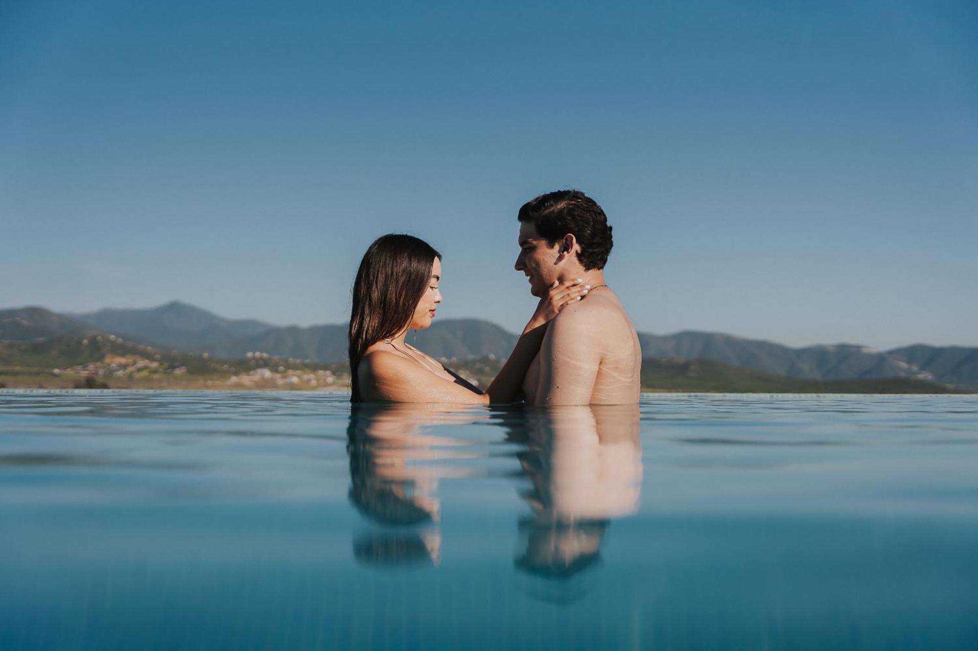 Bajo Estrellas Hotel Contemporaneo バジェ・デ・グアダルーペ エクステリア 写真